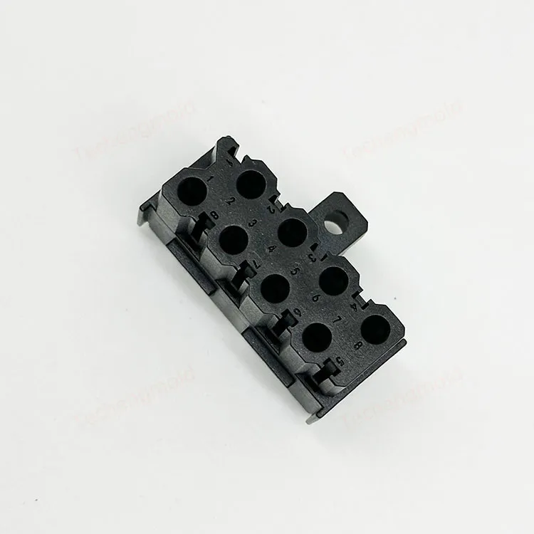 特诚科技LCP精密注塑件实拍 2